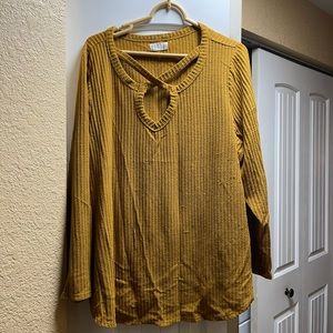 Maurices mustard color plus size 2 top